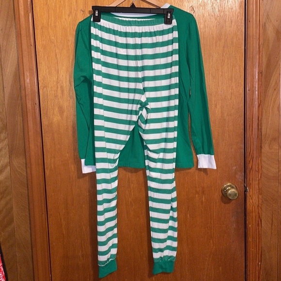 •CORA BEE•GREEN/WHITE STRIPED RUDOLPH MATCHING PAJAMA SET... MEDIUM (LIKE NEW) - Picture 6 of 10